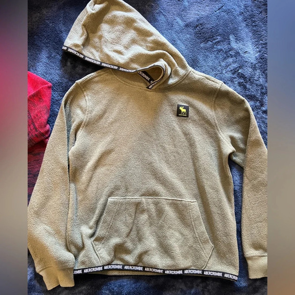 Abercrombie kids bundle boys sweater 7/8 and hoodie 9/10 EUC - Picture 2 of 5